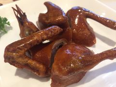 脆皮乳鸽-利苑酒家(合景国际金融广场店)