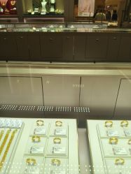 -六福珠寶(银泰百货大红门店)