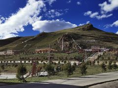 -比如骷髅墙景区