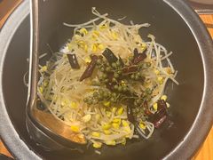 -云海肴·汽锅鸡·云南菜(天山百盛优客店)