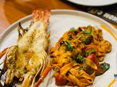 -Chom Cafe and Restaurant