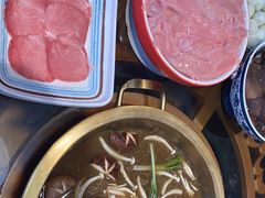 -小天鹅火锅·一线江景洪鼎旗舰店(洪崖洞店)