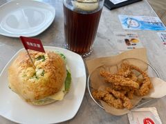 -必胜客(尹山湖歌林公园店)