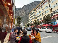 -金鼎雪山牦牛杂火锅(理县总店)