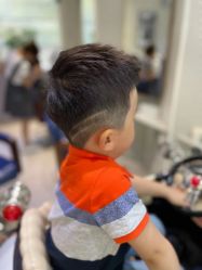 -PE SALON