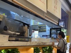 -弄堂咪道-饭香·面香·馄饨香(汇锦广场店)