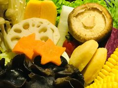 -湊湊火锅·茶憩(新中关购物中心店)