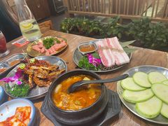 -明洞阿姨·韩式酱蟹烤肉·创意料理(三元桥店)