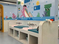 -戊辰亲子游泳俱乐部