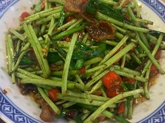 -思博半步颠小酒馆(梦时代店)