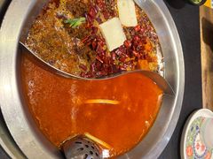 -沸炉重庆老火锅(军事博物馆店)