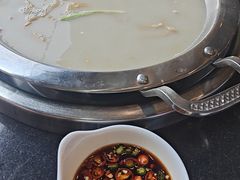 -老来福·非遗酸汤兔(凯旋路店)