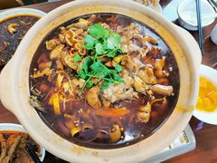 肥肠牛蛙砂锅-马头巷·食景园(苏州总店)
