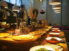 自助取餐区-茅庐川菜