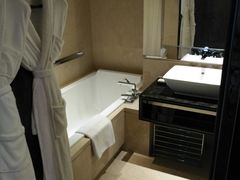 -广州天河希尔顿酒店