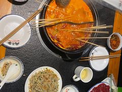 -两三事小郡肝串串香火锅(桂庙店)