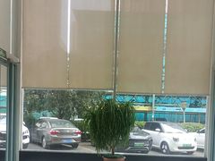 -喜鹊愉家酒店(郑州曼哈顿博览中心地铁站店)