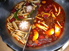 台式麻辣锅-湊湊火锅·茶憩(杭州湖滨银泰in77店)