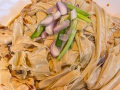 客家头道腐皮-炆艺乳鸽·煲仔饭大排档(望京来广营店)