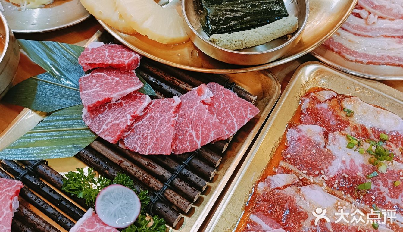 来这里吃烤肉的最终结果是肚饱眼还馋❗