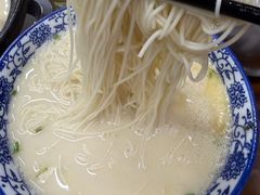 -雪琴面馆富安特色鱼汤面(城中花园店)