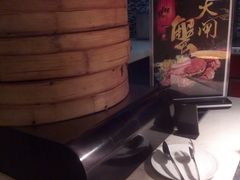 大闸蟹-海口绿发希尔顿酒店-田园汇自助餐·三文鱼·海鲜