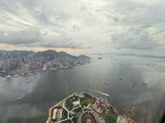 -OZONE 顶楼酒吧(香港丽思卡尔顿酒店)