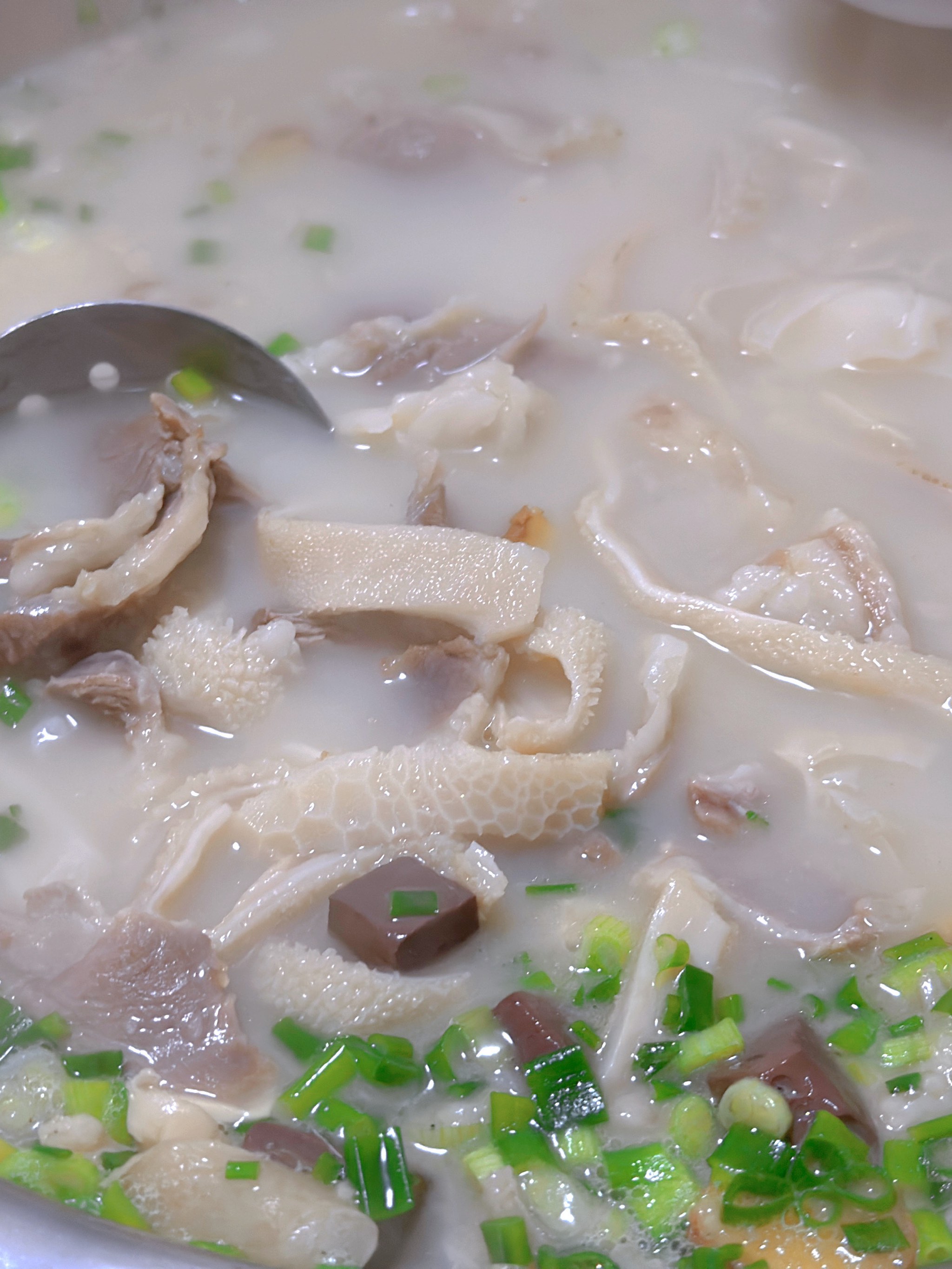 简阳郑氏羊肉汤:暖心养胃,味蕾的幸福盛宴✨