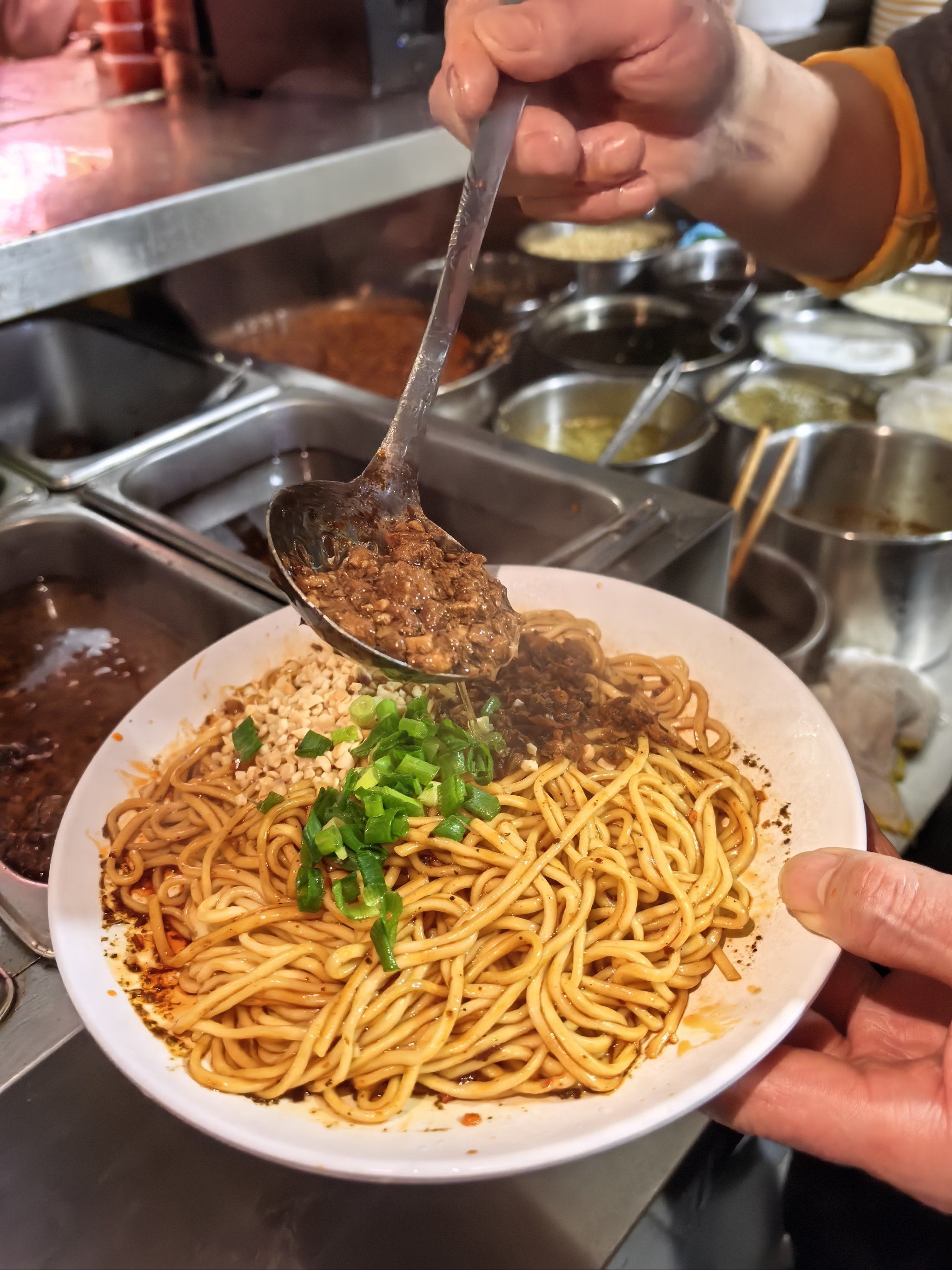 四川人才知道这一口宜宾燃面的含金量🍜