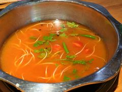 -苗阿哥酸汤牛肉火锅(体育场店)