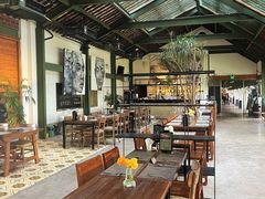 -喜洲吧·江畔老船厂·庭院餐厅(喜临院店)