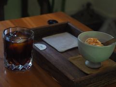 -彳亍咖啡·这里(水湾路店)