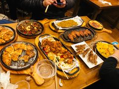 -老东镇啤酒屋海鲜加工·蒸汽海鲜·海鲜烧烤(台东店)