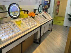 -天空之镜眼镜店蔡司依视路配镜授权零售店(望京颐堤港店)