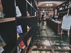 -钟书阁(松江泰晤士小镇店)