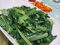 -帅巴人舅母子腊蹄民俗村