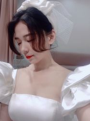 -曼青婚纱礼服馆