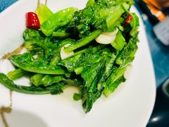 -乡村馕坑肉·烧烤·新疆菜·本地人更爱吃(阿勒泰首店)