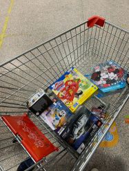 -逝水玩具折扣店