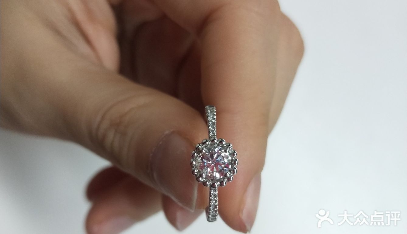 💍钻戒定制。给你不一样的爱❤
