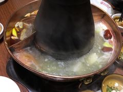 特色豆花锅-思阁炭香火锅(学伟鑫城总店)