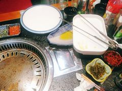 -汉城烤肉·黑金冠(华山路店)