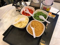 -鲜入围煮花胶鸡海鲜火锅