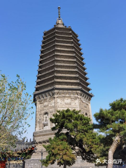 古塔公园图片