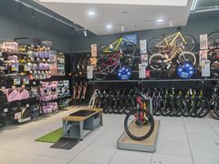 -迪卡侬(高新万达店)