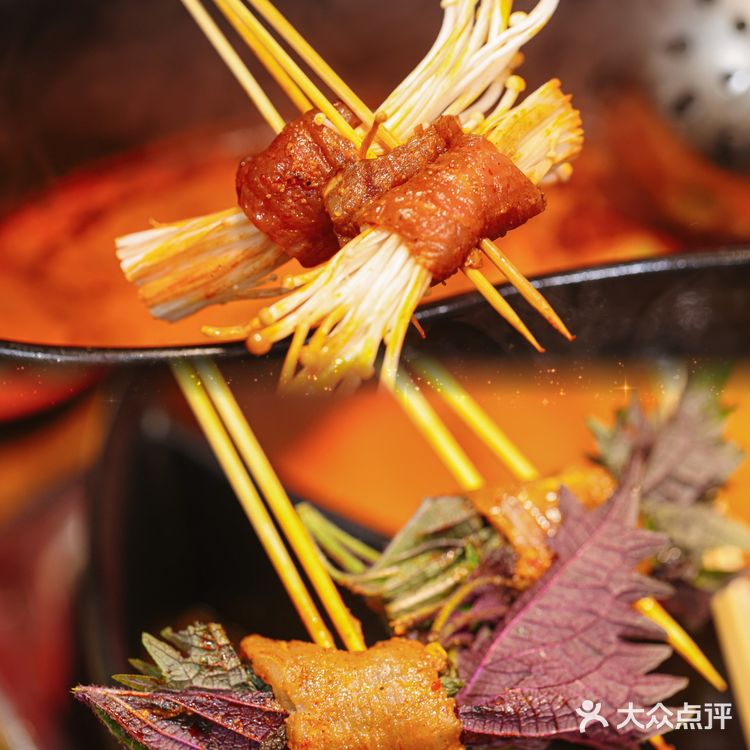 凌晨还在营业的串串店，宵夜党狂喜！