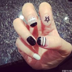 -逸日式美甲美睫工作室