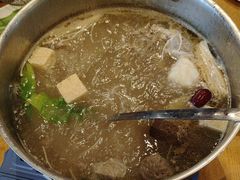 -牛满溢·自助潮汕鲜牛肉火锅(龙汇路店)