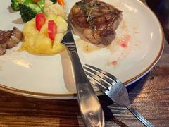 -SISTERS BAR RESTAURANT川意酒馆(嘉善老市H楼店)