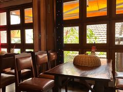 -Cuc Gach Quan Restaurant